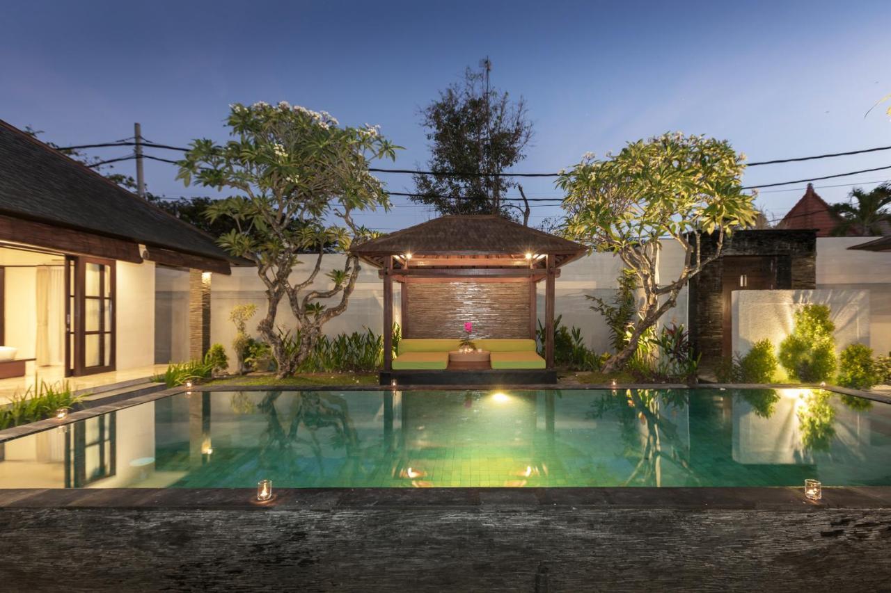 Villa Litera Seminyak Buitenkant foto