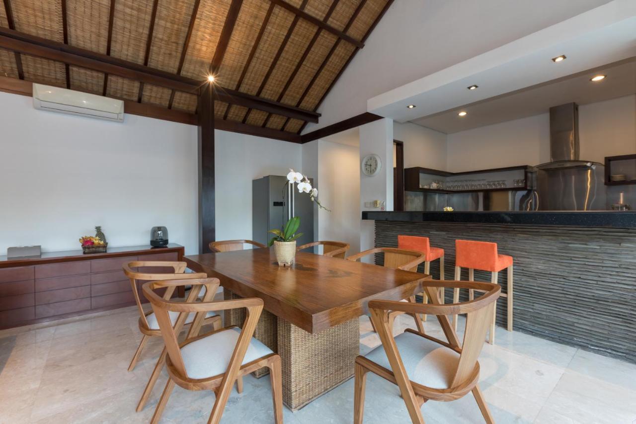 Villa Litera Seminyak Buitenkant foto