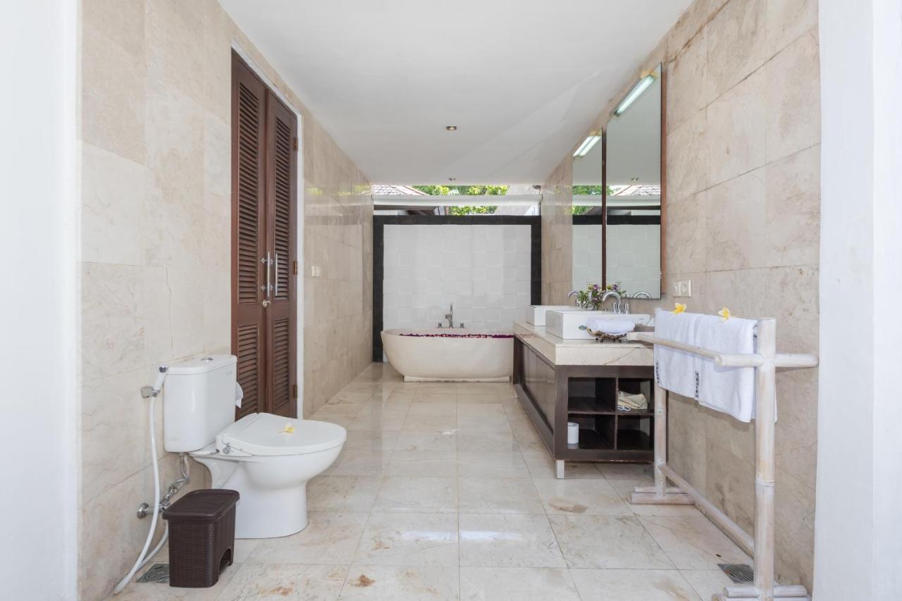Villa Litera Seminyak Buitenkant foto